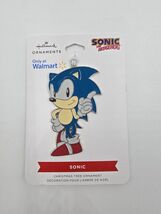 Hallmark Sonic The Hedgehog Sonic Christmas Tree Ornament - $219.06 MXN