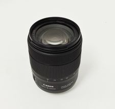 Canon Zoom Lens EF-S 18-135mm 1:3.5-5.6 IS USM (good) image 2