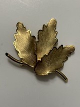Vintage Coro Gold Tone Triple Leaf Brooch - $14.01