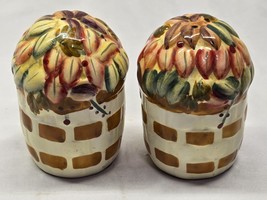 Vintage Hawaiian Style Thatched Hut Salt &amp; Pepper Shaker Set - Alco Indu... - $7.68