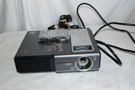Mitsubishi XD90U - DLP projector with remote rare 515b1 - $125.55