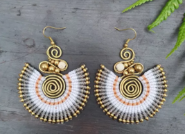 Full circle white howlite crystal and macrame earrings - £31.06 GBP