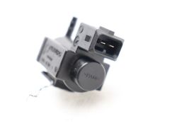 13-15 BMW X1 E84 VACUUM CONTROL VALVE SOLENOID SWITCH E2281 image 8