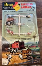 VTG Revell Authentic Scale Accessories Barnyard Animals HO Scale Bubble On Card - £12.05 GBP