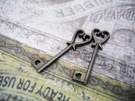 Skeleton Key Charms Black Gunmetal Tone Heart Steampunk Supplies 2 Sided 25mm 6p - £3.56 GBP