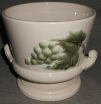 1950s Hull Pottery TUSCANY PATTERN Jardiniere Style Planter MADE IN OHIO - $39.59