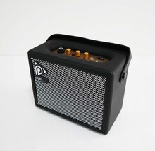 Pyle PMGTRKT101 6-String Electric Guitar Kit image 8