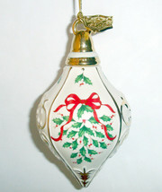 Lenox Holiday Spire Ornament Christmas 2017 Holly &amp; Berry Motif New - £35.85 GBP
