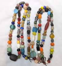 Lot 2 VINTAGE Old African, venetian ART Mix GLASS BEADS Necklaces - $1,136.61 MXN