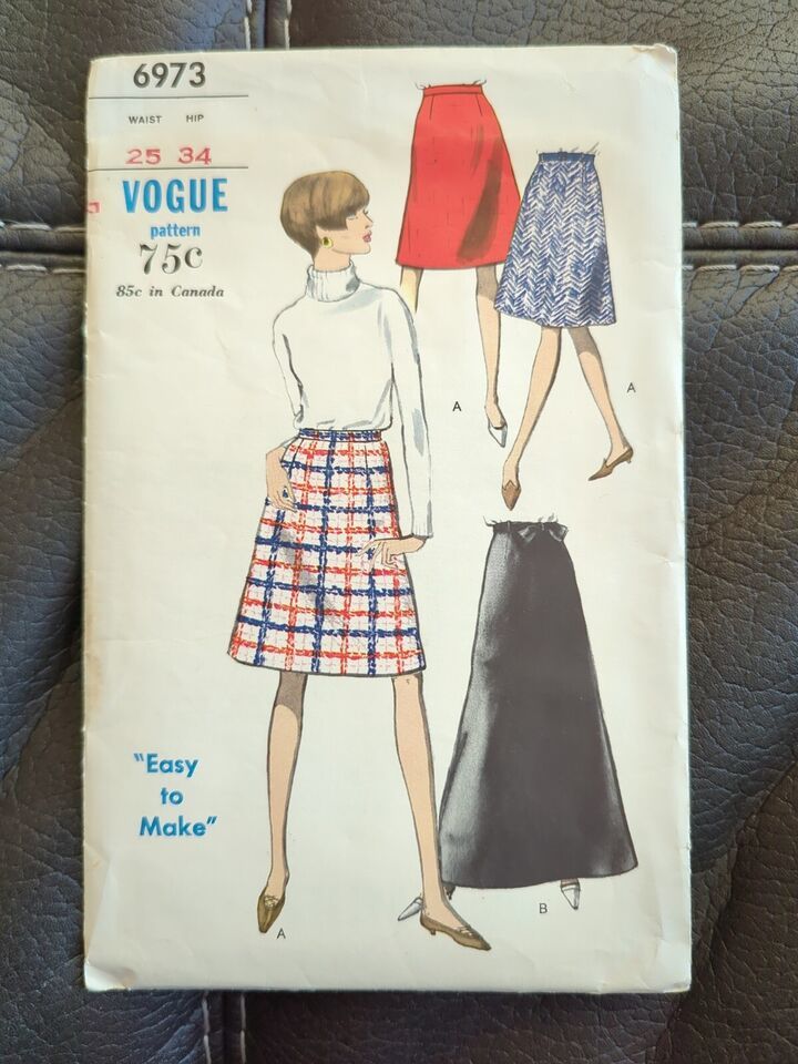 Primary image for Vintage VOGUE Sewing Pattern 6973  SKIRT Size: 25/34 CUT COMPLETE