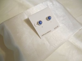 Department Store 1/4&quot; Silver Tone Blue Stone Stud Post Earrings B540 - £6.89 GBP