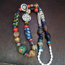 Collana vintage di perle Pumtek in vetro misto artistico africano, stile... - $657.32 MXN