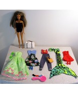 Brown Barbie w/Brown Hair, Green Eyes, Black Choker Ensemble Collection - $317.04 MXN