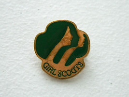 Vintage Girl Scouts Green Gold GS G.S. Pin with faces signed GSUSA 1980 D NICE! - £5.59 GBP