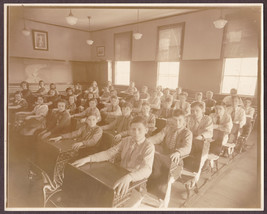Rumford, Maine 7th Grade Classroom Photo ca. 1935 - All Students Identified - £19.78 GBP