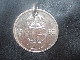 Vintage 20MM Swedish Sweden Coin Crown Silver Pendant Charm Necklace - £3.90 GBP