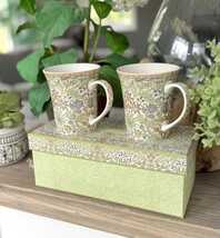 William Morris Hyacinth Porcelain Mug Set - $640.78 MXN