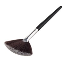 1 Pcs Professional Fan Makeup Brush Blending Highlighter Contour Face Loose Powd - £21.87 GBP