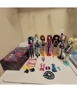 Monster High Dolls Bundle Lot Of 7 + Coffin Case 2008 / 2013 READ DESCRI... - $358.45 CAD