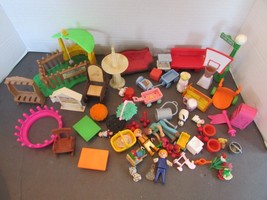 Lot Of Loose Plastic Toy Parts For Playsets Kenner Playmobil Geobra Warner L7 - £7.06 GBP