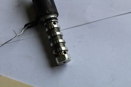 2012-2015 HYUNDAI VELOSTER VVT VARIABLE TIMING VALVE SOLENOID M1452 image 4