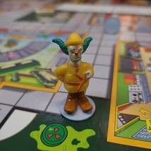 The Simpsons CLUE Board Game Replacement Part Krusty Playing Piece 2002  - £3.94 GBP