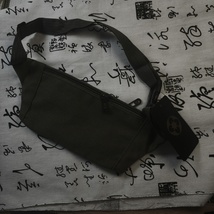 Bum bags, a trendy and practical accessory image 2