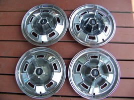 1968 Plymouth Barracuda 14&quot; Hubcaps OEM 2823026 67 Fury VIP - £140.80 GBP
