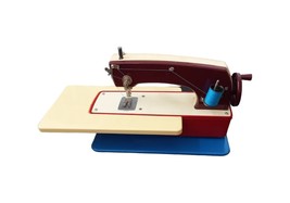 Charming Vintage Mechanical Sewing Machine for Kids - Fully Functional  - £78.45 GBP