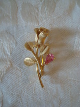 Avon Gold-tone Rose Pin ~ brooch ~ Pink Stone - £3.14 GBP