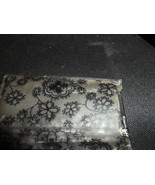Rain Bonnet Black Floral  in Black and Floral Case - $94.11 MXN
