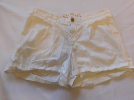 Sonoma Shorts Women&#39;s Ladies Size 12 Shorts White  Modern Short GUC - £23.25 GBP
