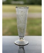Vintage Depression Glass Harp Bud Vase Jeannette Glass w\Gold Trim 7 1/2&quot; - $202.04 MXN