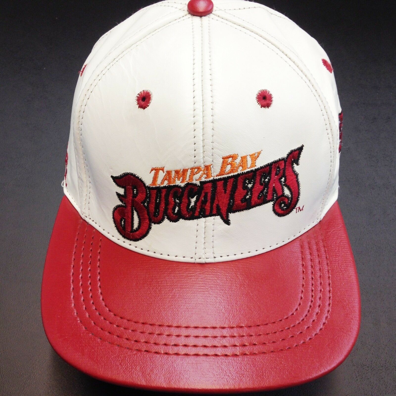 Primary image for Tampa Pay  Buccaneers, LOGO TEAM NFL BASEBALL LEATHER CAP