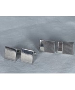 Beautiful Silver Tone Vintage SWANK  Cuff Links And Sliver Square Unknow... - $339.03 MXN