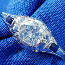 Earth mined Diamond Deco Engagement Ring 0.72 ct Vintage Sapphire Solitaire 14k - €4.594,78 EUR