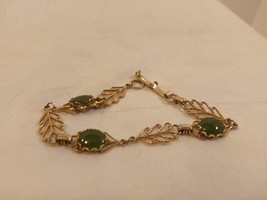 Vintage Gold Tone and Green Jade Leaf Filigree Bracelet 7&quot; - £39.56 GBP