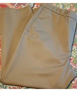 Haggar Brand ~ Men&#39;s 42 x 30 ~ Khaki (Beige) in Color ~ Cotton Pants - $49.11 CAD