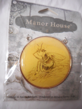 2008 Blue Moon Bead Manor House Metal Epoxy Round Graphic Bee W Hat Pendant - £4.64 GBP