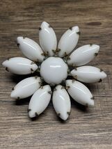 Vintage Gold Tone White Enamel Flower Floral Brooch Pin Pinback KG JD - $9.89