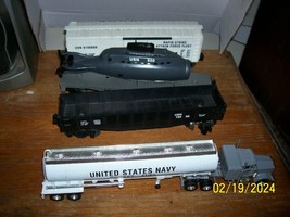 Lionel USN Submarine and 2 other USN Cars and a USN Tanker Truck - £47.21 GBP