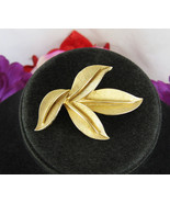 TRIFARI  LEAF PIN Vintage Brooch 4 Leaves Goldtone Matte &amp; Shiny Finish ... - €17,16 EUR