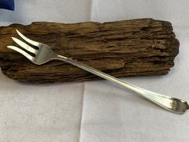 Sterling Silver Alvin Seafood / Cocktail Fork 11.7g Kitchen Utensil 3 Tines - $29.65
