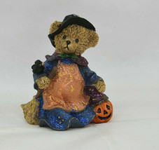  Bear Dressed As A Witch Holding A Pumpkin And Broom Figurine - £10.93 GBP