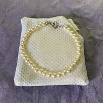 Faux Pearl Bead Fashion Bracelet 7.5 Inch Gold Tone Clasp - $128.46 MXN