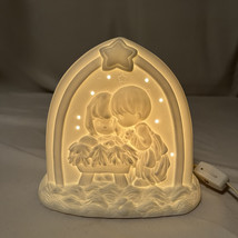 Precious Moments night light - Mary, Joseph and Jesus 1994 #253898 - $18.69