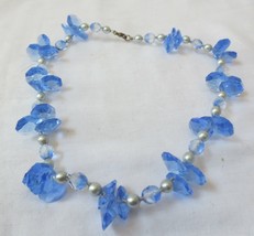 Vtg Blue faceted Glass Flower Faux pearl seed bead chocker style necklace 17&quot; - £15.93 GBP