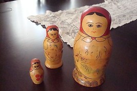 Russian nesting dolls - 1969- 3 pieces, principal doll is 6 1/2&quot; original - £23.64 GBP