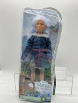 Disney Raya And The Last Dragon Sisu Human Fashion 12" Doll Box Damage - $9.51