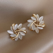 Exquisite Flower Zircon Stud Earrings | Elegant Design for Women | Perfect - £37.89 GBP